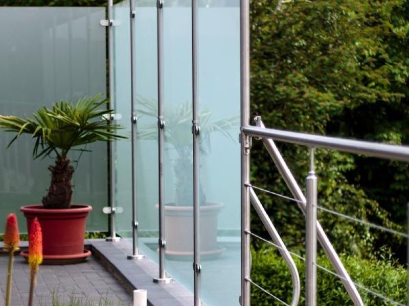 Sichtschutz und Geländer